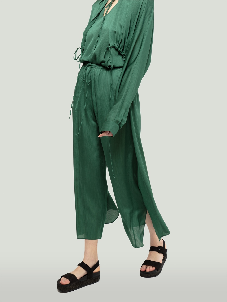 QS2242002-Lace-Up Green Trousers-BAQA